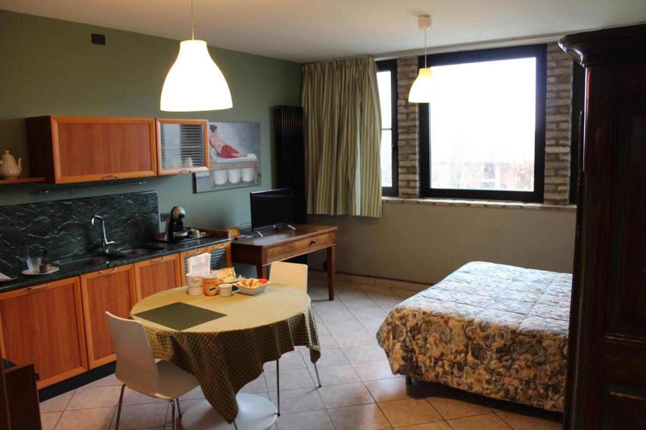B&B Temenos Parma Exteriör bild