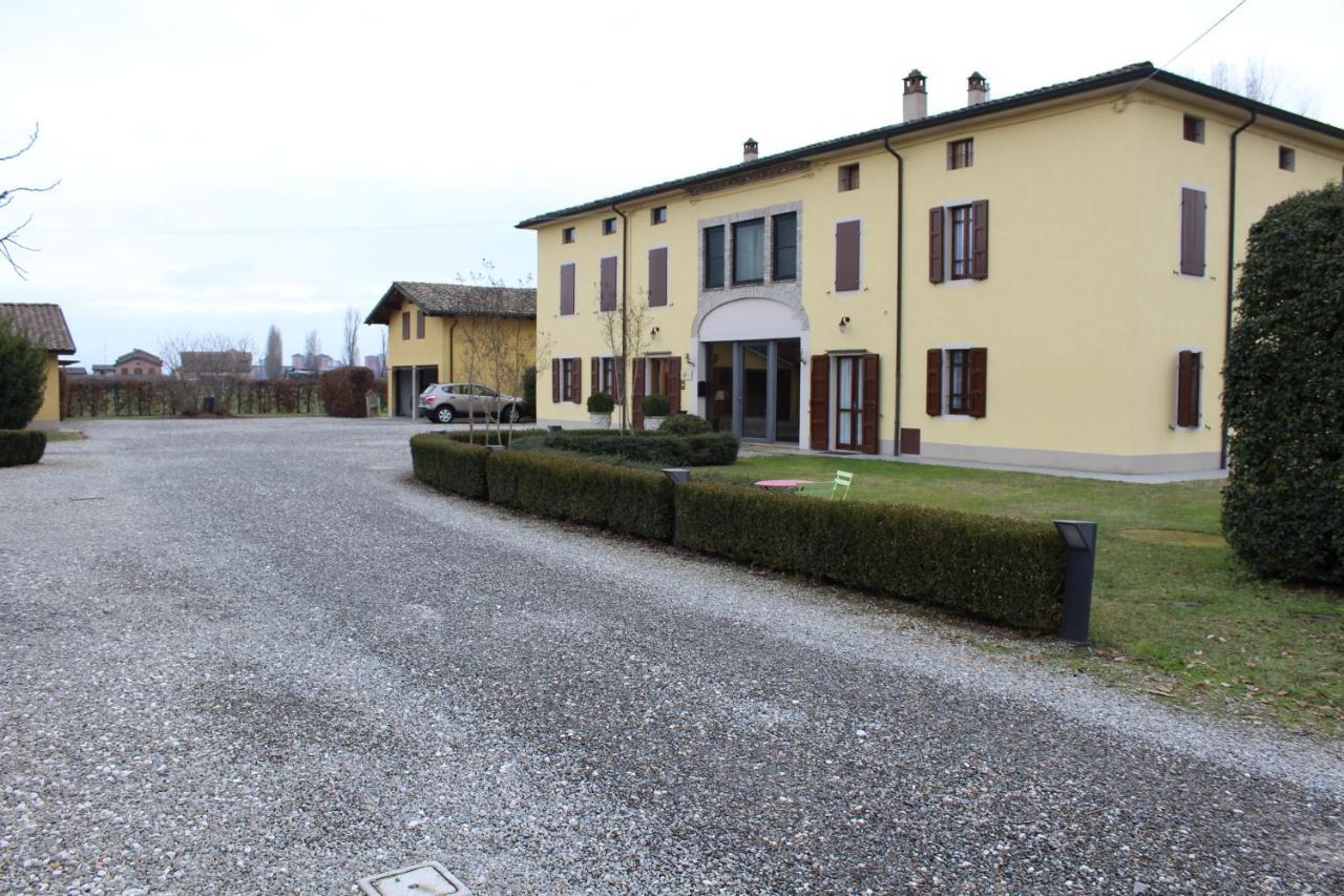B&B Temenos Parma Exteriör bild